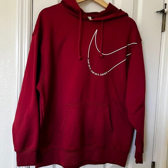 Nike Women's Red Therma-FIT Fleece Graphic Training Hoodie - Size M - Picture 1 of 5